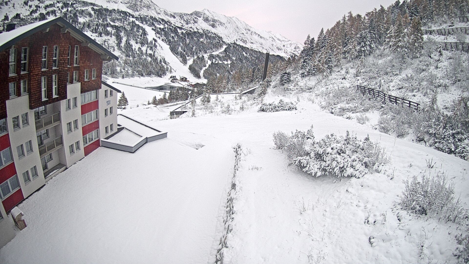 Archiv Foto Webcam Obertauern – Blick Hotel Enzian