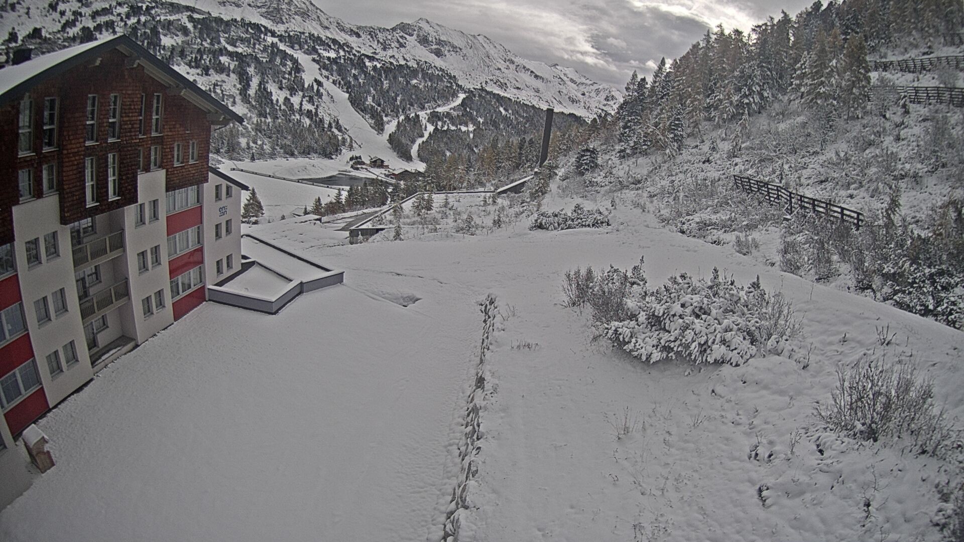 Archiv Foto Webcam Obertauern – Blick Hotel Enzian