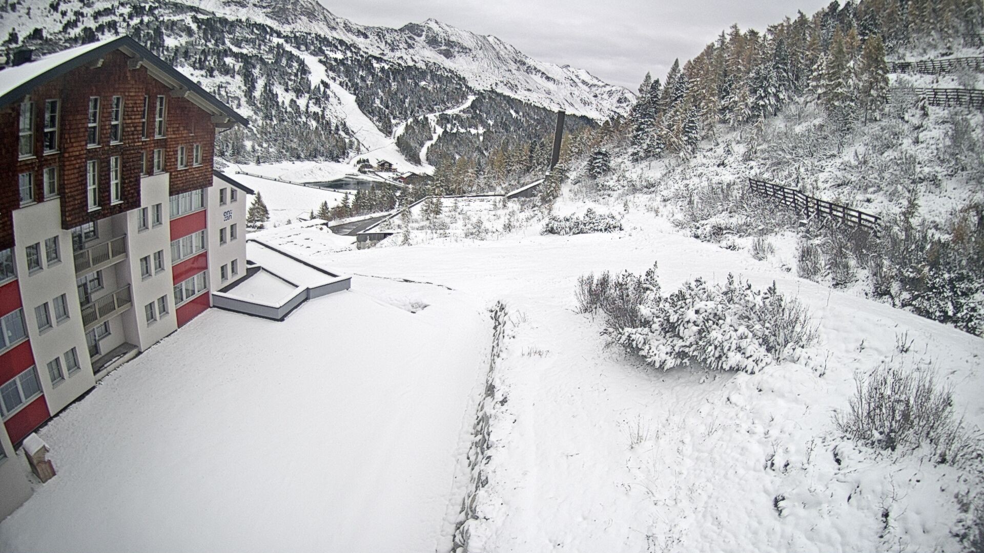 Archiv Foto Webcam Obertauern – Blick Hotel Enzian