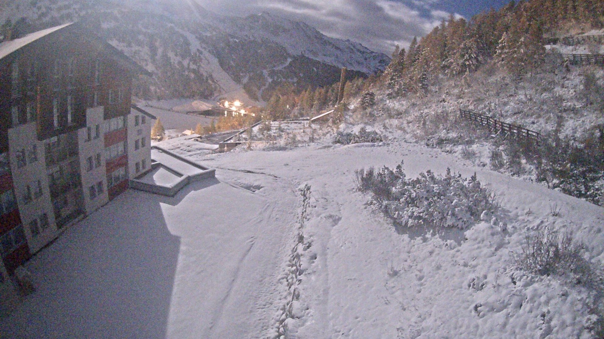 Archiv Foto Webcam Obertauern – Blick Hotel Enzian