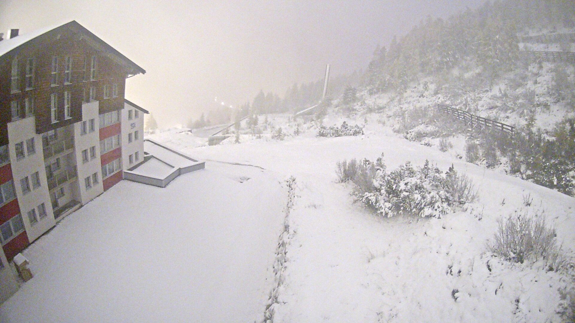 Archiv Foto Webcam Obertauern – Blick Hotel Enzian