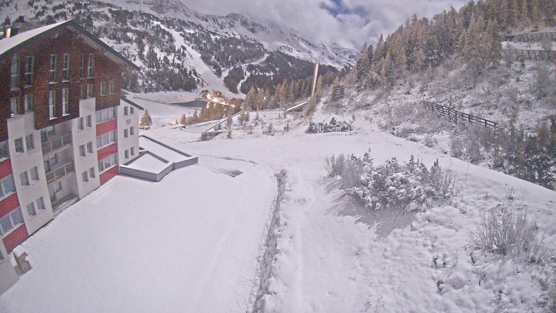 Archiv Foto Webcam Obertauern – Blick Hotel Enzian