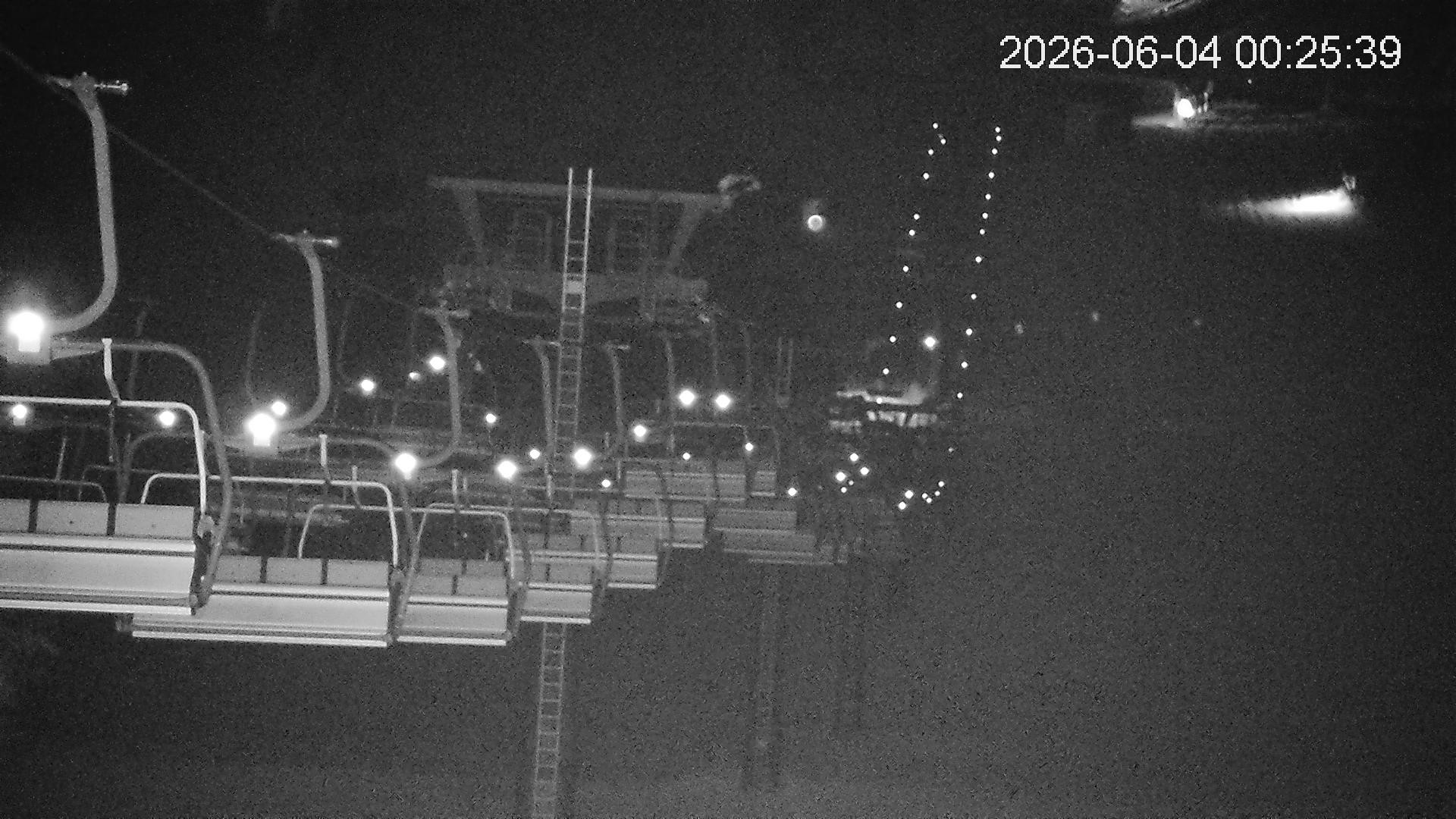 Archiv Foto Webcam Benecko - Bergstation Sessellift
