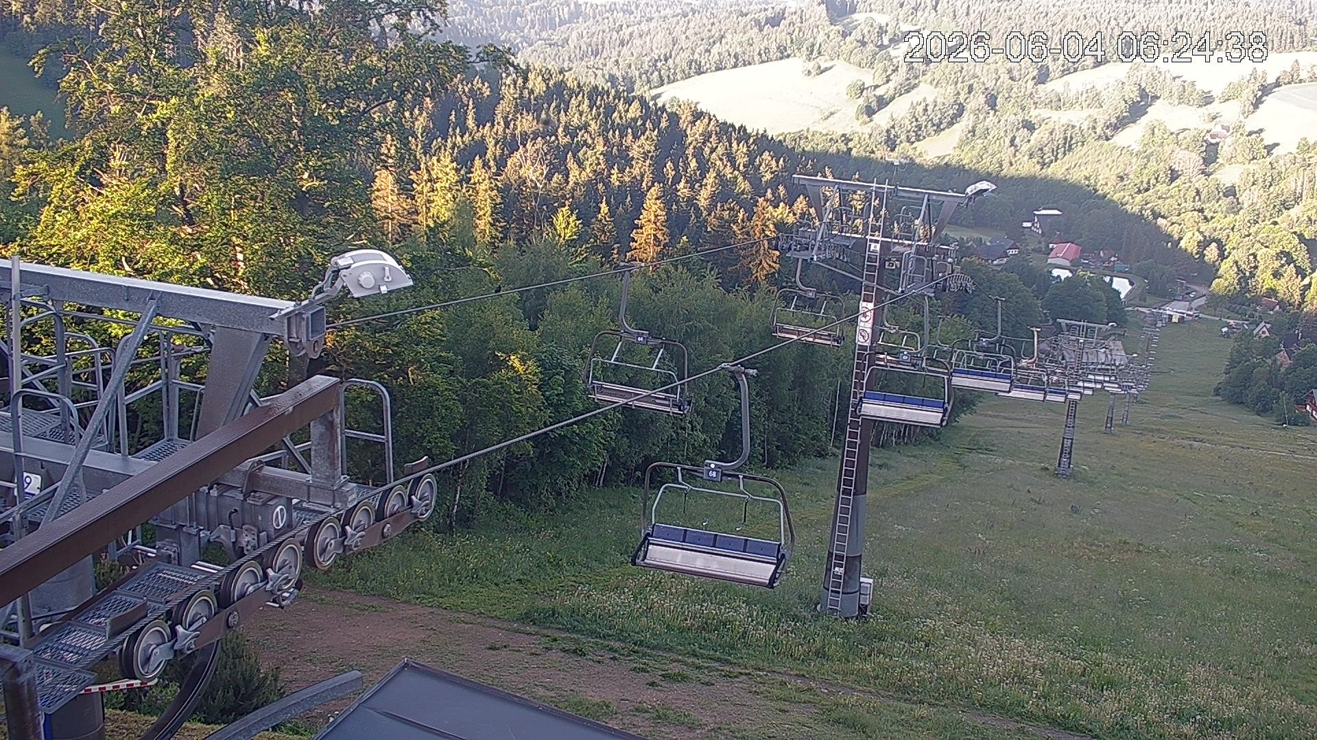 Archiv Foto Webcam Benecko - Bergstation Sessellift