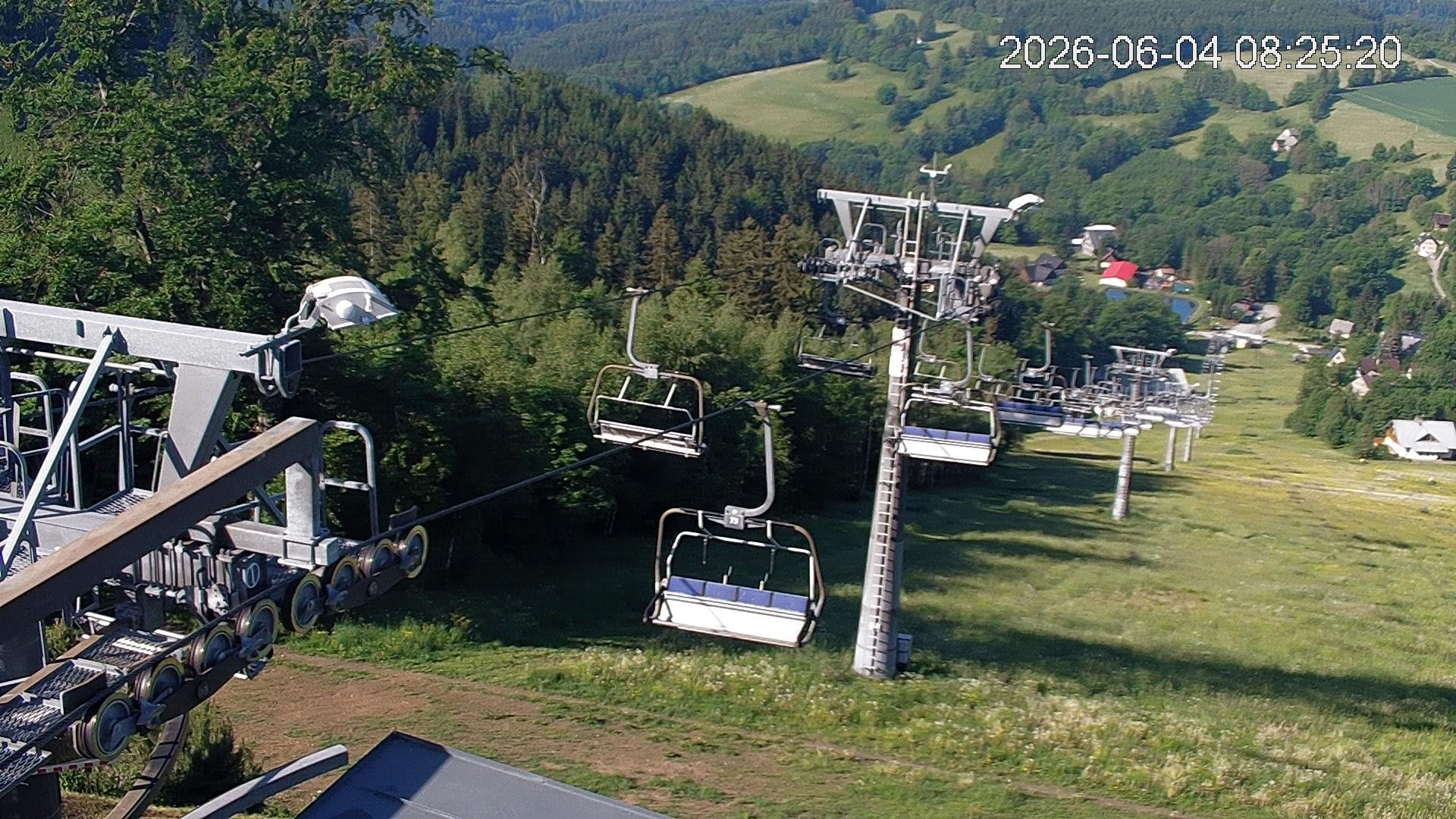Archiv Foto Webcam Benecko - Bergstation Sessellift