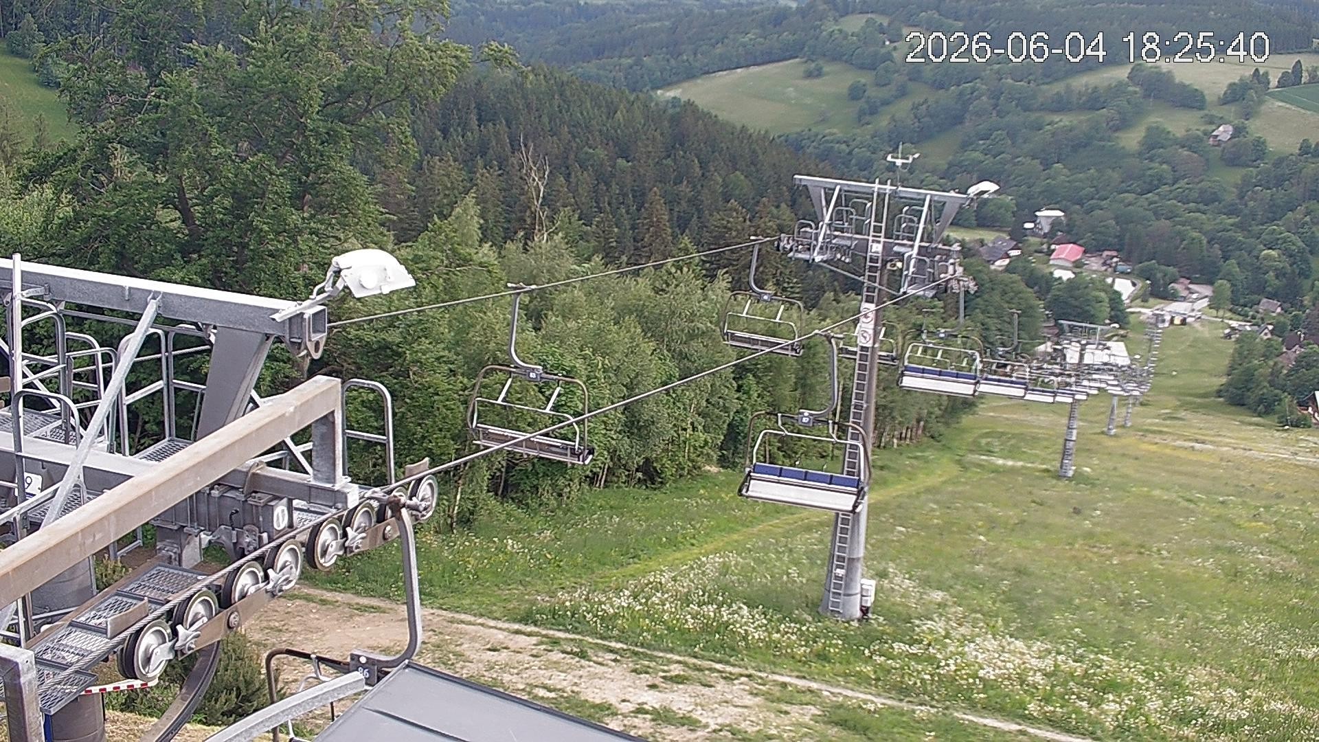 Archiv Foto Webcam Benecko - Bergstation Sessellift