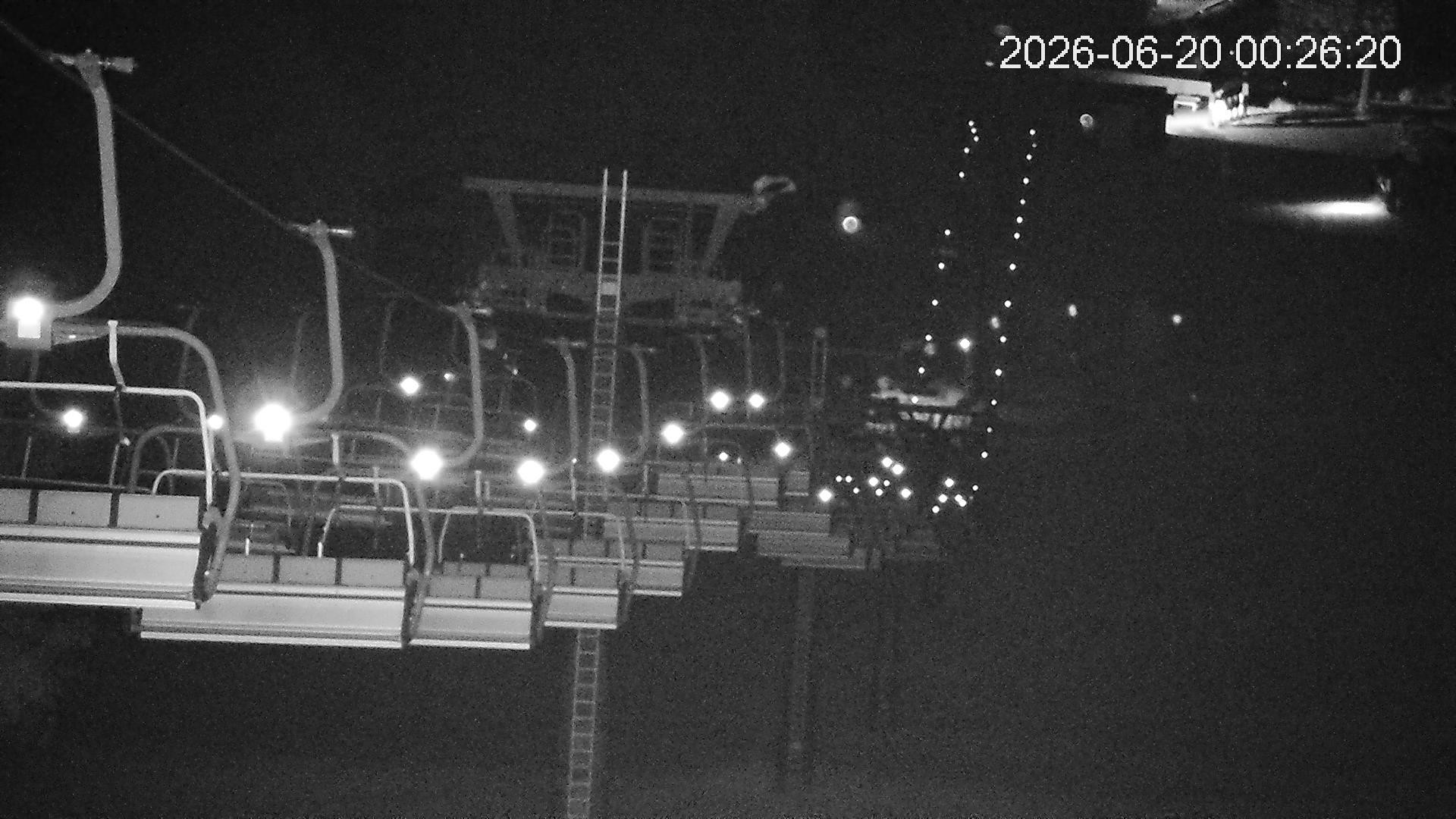 Archiv Foto Webcam Benecko - Bergstation Sessellift