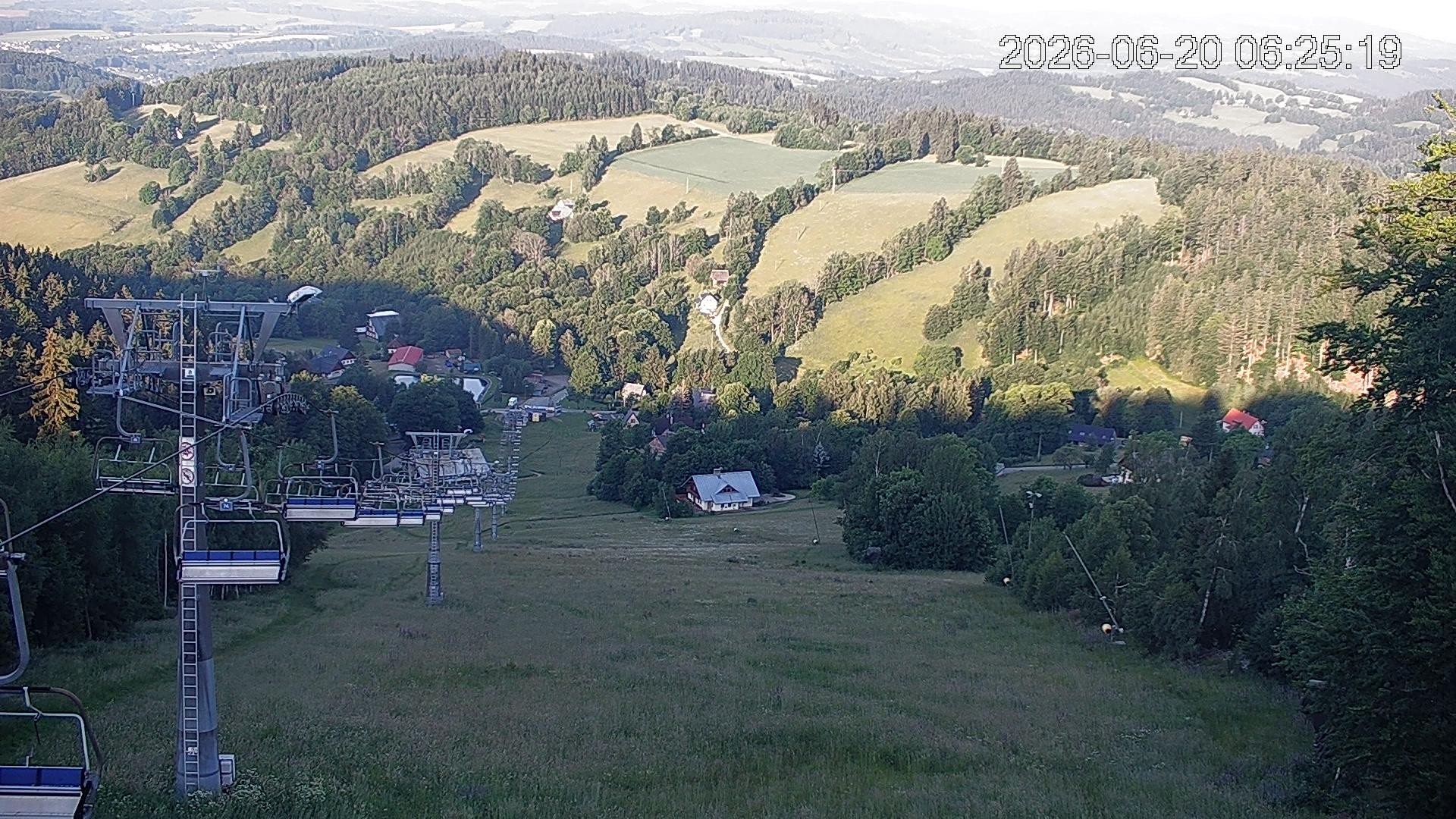 Archiv Foto Webcam Benecko - Bergstation Sessellift