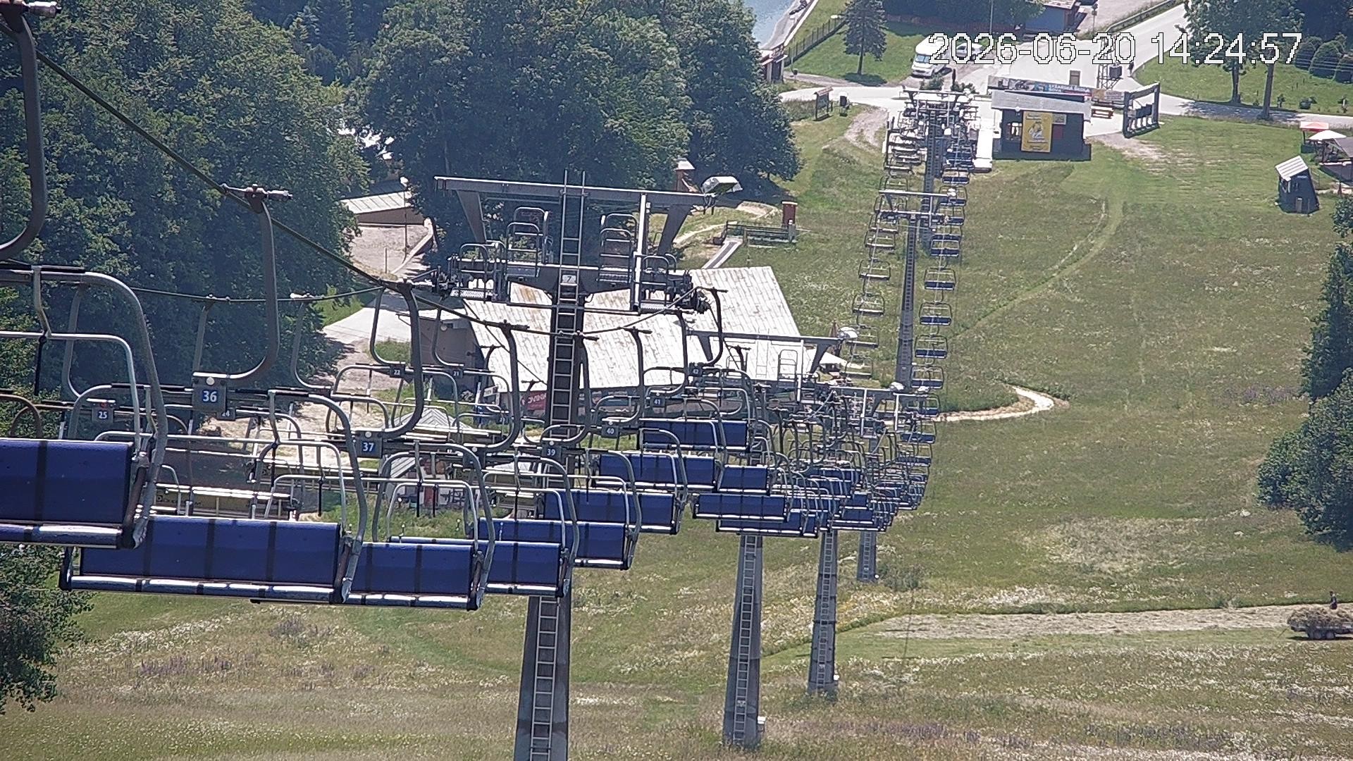 Archiv Foto Webcam Benecko - Bergstation Sessellift