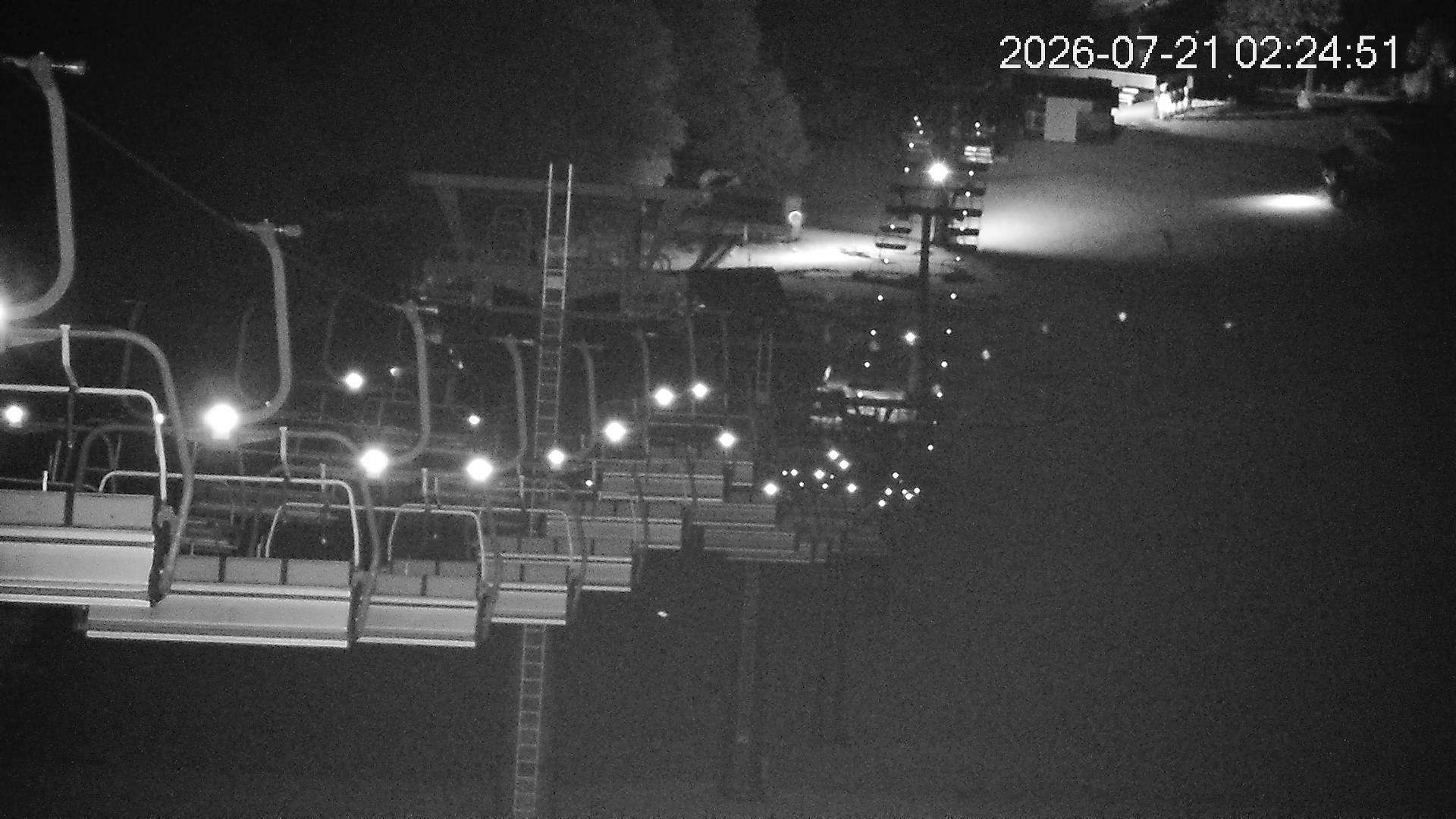 Archiv Foto Webcam Benecko - Bergstation Sessellift