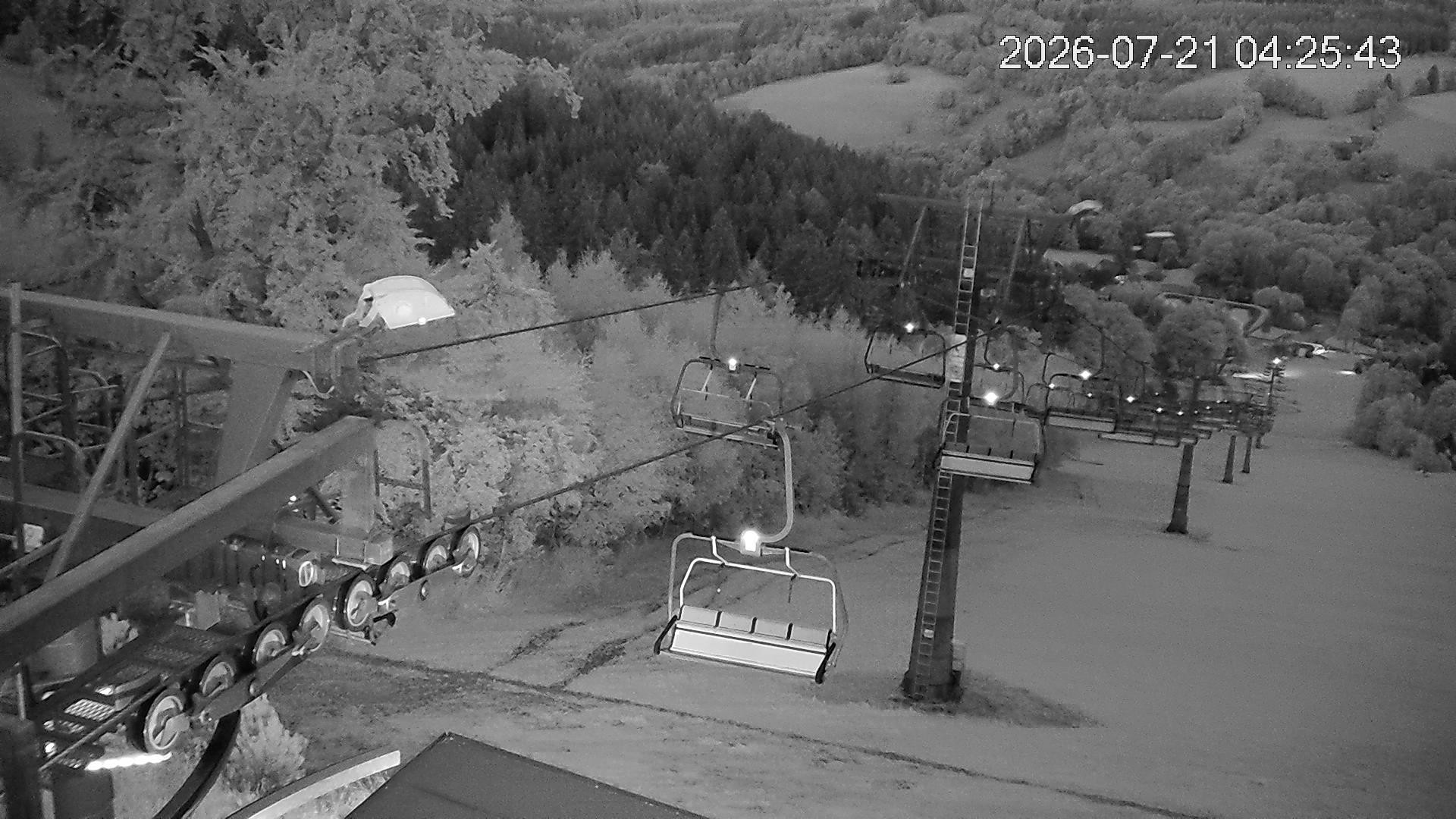 Archiv Foto Webcam Benecko - Bergstation Sessellift