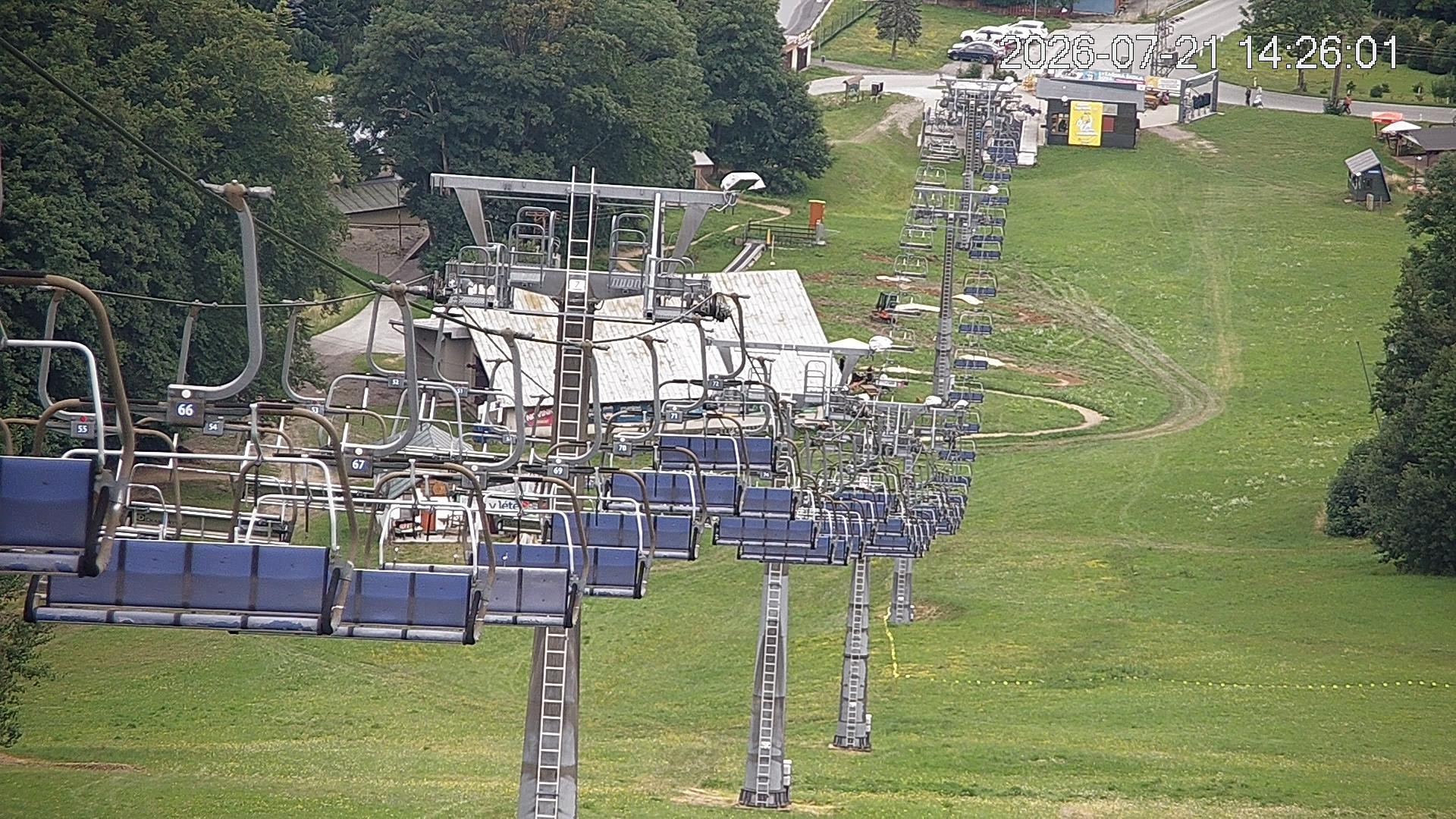 Archiv Foto Webcam Benecko - Bergstation Sessellift