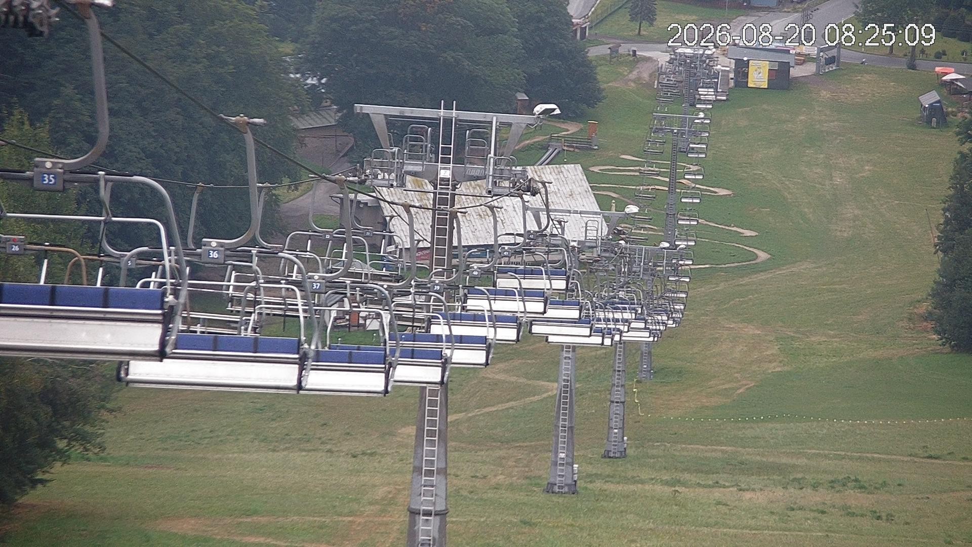 Archiv Foto Webcam Benecko - Bergstation Sessellift