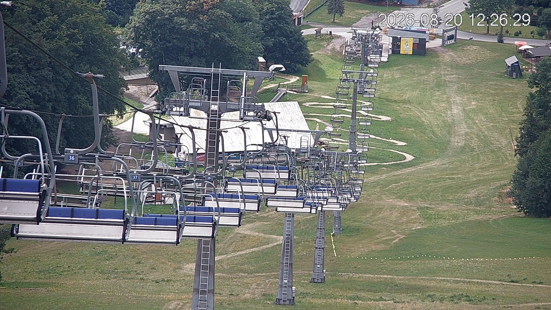 Archiv Foto Webcam Benecko - Bergstation Sessellift