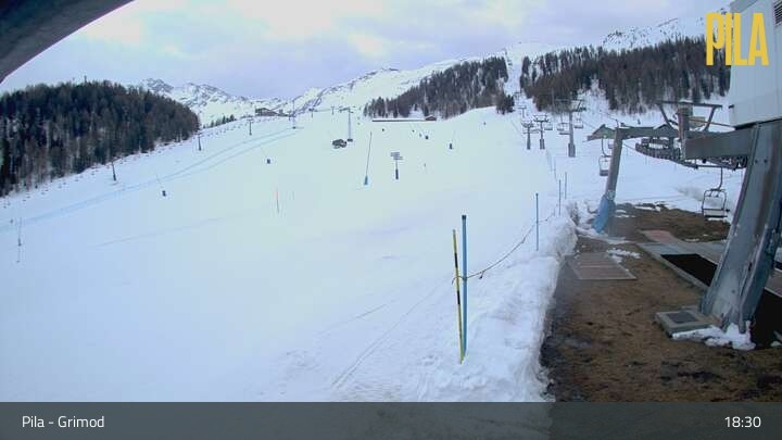 Archiv Foto Webcam Gressan - Pila - Grimond