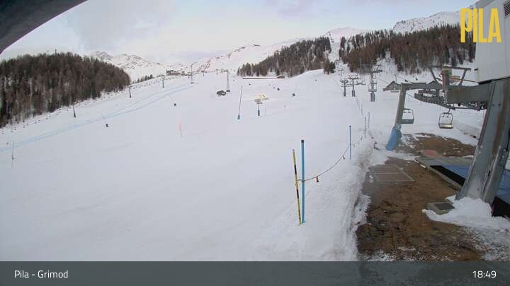Archiv Foto Webcam Gressan - Pila - Grimond