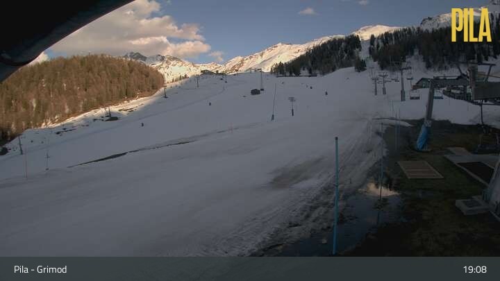 Archiv Foto Webcam Gressan - Pila - Grimond