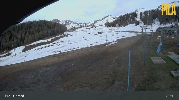 Archiv Foto Webcam Gressan - Pila - Grimond