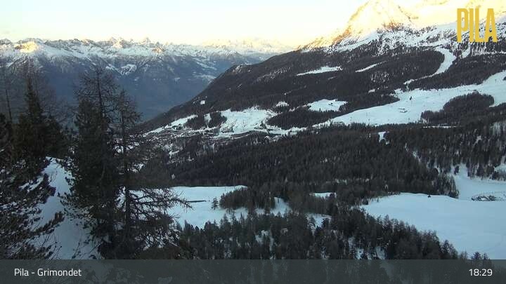 Archiv Foto Webcam Pila - Grimondet Berg