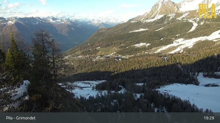 Archiv Foto Webcam Pila - Grimondet Berg