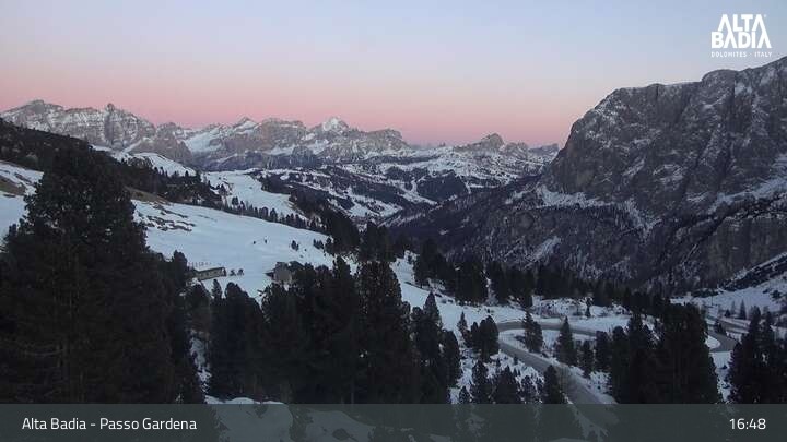 Archiv Foto Webcam Passo Gardena (Alta Badia)