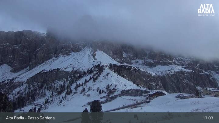 Archiv Foto Webcam Passo Gardena (Alta Badia)