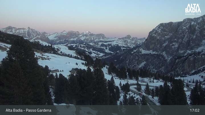 Archiv Foto Webcam Passo Gardena (Alta Badia)
