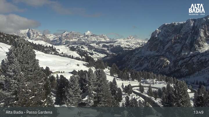 Archiv Foto Webcam Passo Gardena (Alta Badia)