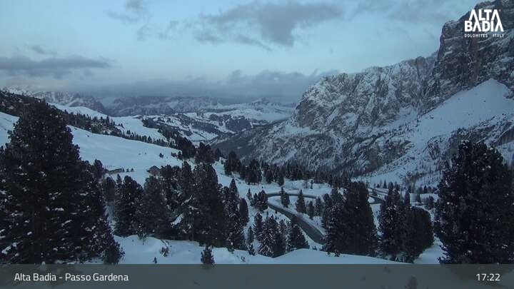 Archiv Foto Webcam Passo Gardena (Alta Badia)