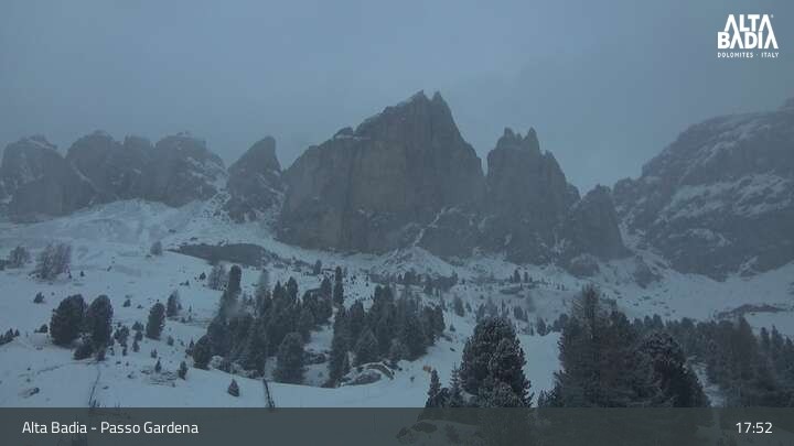 Archiv Foto Webcam Passo Gardena (Alta Badia)