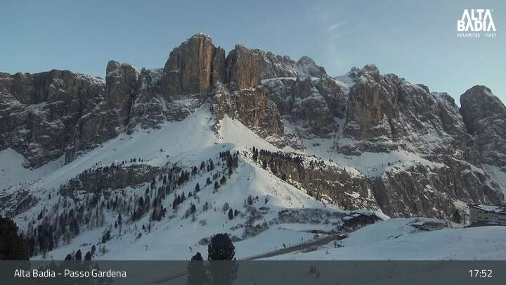 Archiv Foto Webcam Passo Gardena (Alta Badia)