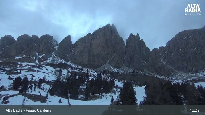 Archiv Foto Webcam Passo Gardena (Alta Badia)