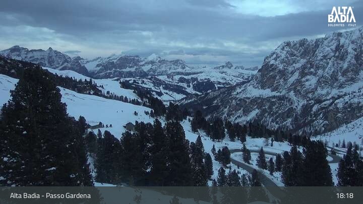 Archived image Webcam Alta Badia: Passo Gardena