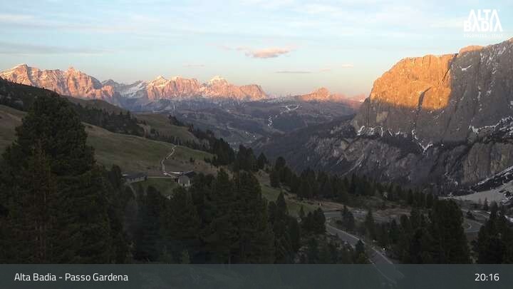 Archiv Foto Webcam Passo Gardena (Alta Badia)