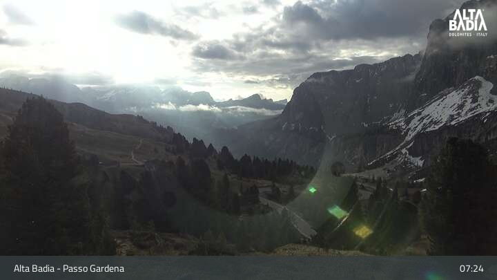 Archiv Foto Webcam Passo Gardena (Alta Badia)