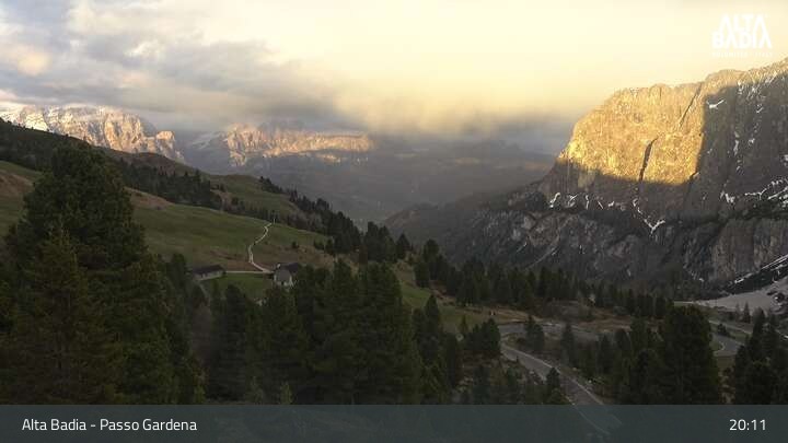 Archived image Webcam Alta Badia: Passo Gardena