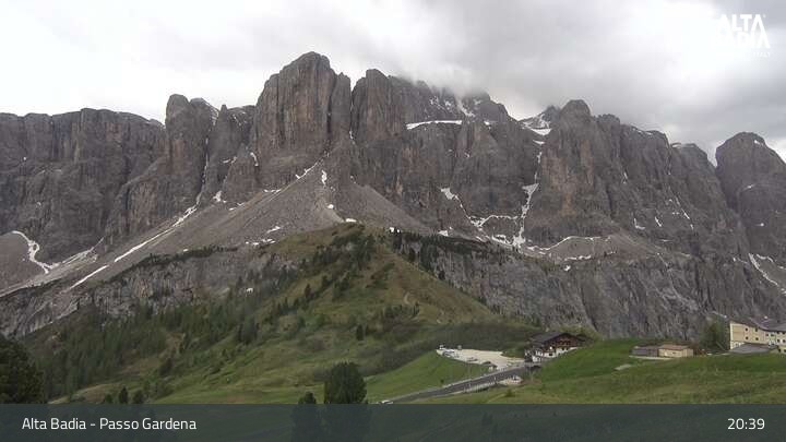 Archiv Foto Webcam Passo Gardena (Alta Badia)