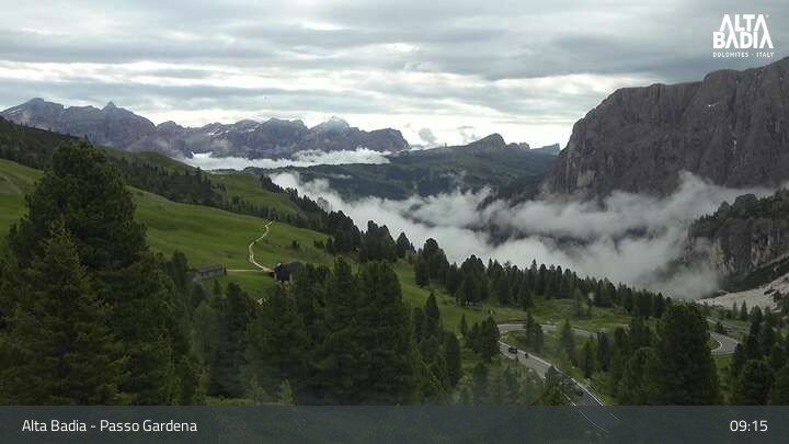 Archiv Foto Webcam Passo Gardena (Alta Badia)