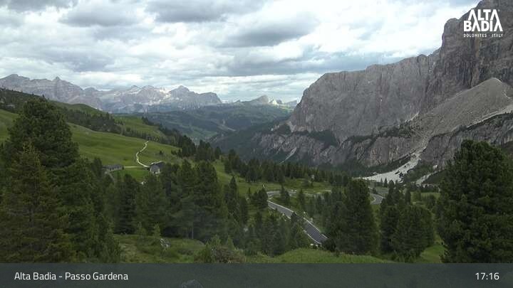 Archiv Foto Webcam Passo Gardena (Alta Badia)