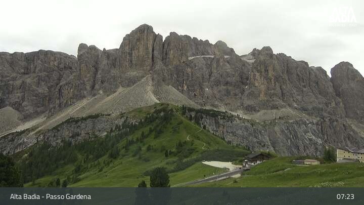 Archiv Foto Webcam Passo Gardena (Alta Badia)