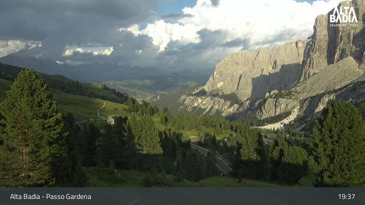 Archived image Webcam Alta Badia: Passo Gardena