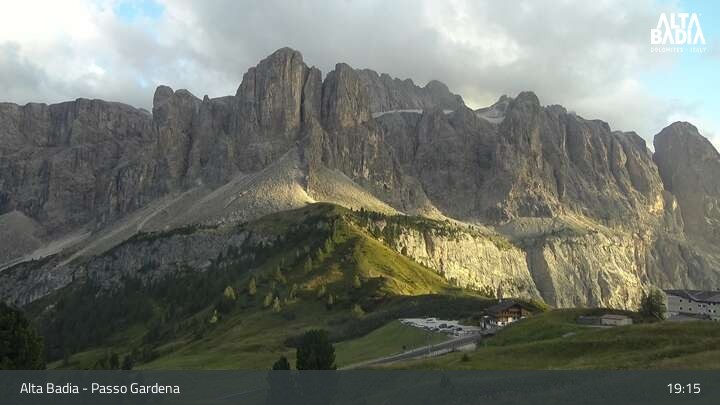 Archiv Foto Webcam Passo Gardena (Alta Badia)