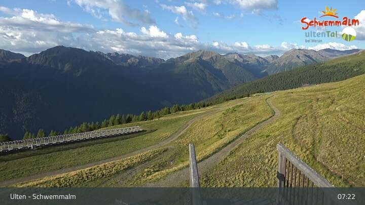 Archiv Foto Webcam Ulten - Schwemmalm Berg