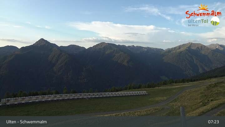 Archiv Foto Webcam Ulten - Schwemmalm Berg