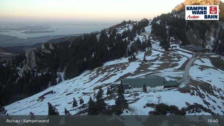 Archiv Foto Webcam Bergstation Kampenwandbahn