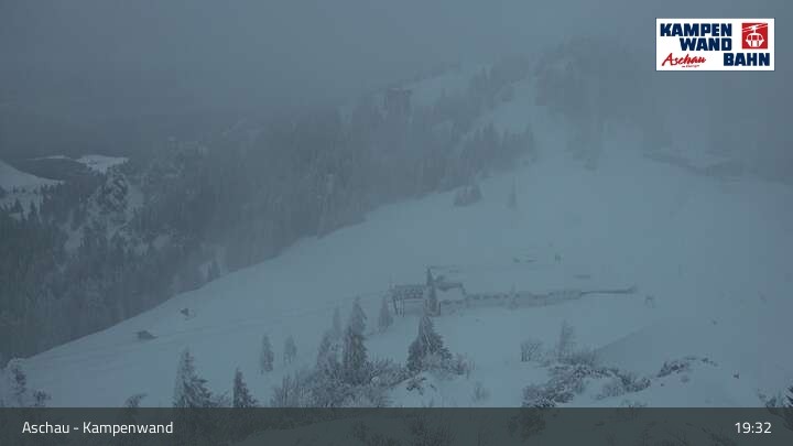 Archiv Foto Webcam Bergstation Kampenwandbahn