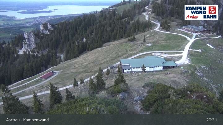 Archiv Foto Webcam Bergstation Kampenwandbahn
