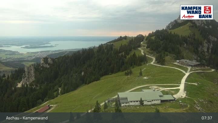 Archived image Webcam Top station Kampenwandbahn