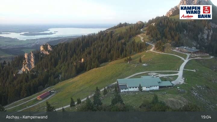 Archiv Foto Webcam Bergstation Kampenwandbahn