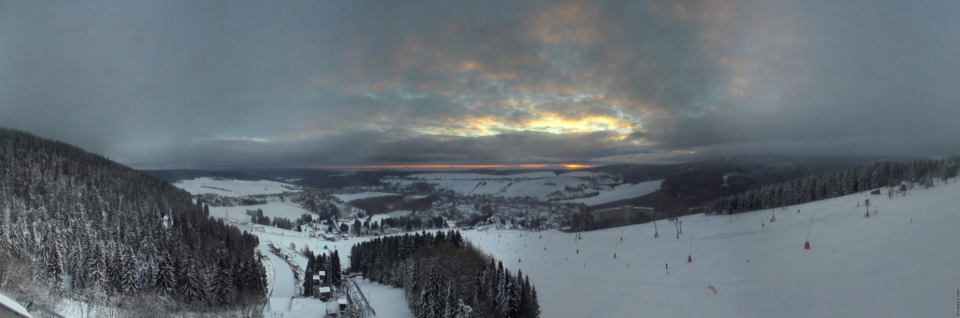Archiv Foto Webcam Oberwiesenthal - Ausblick vom Fichtelberg